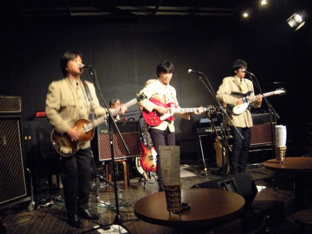 名古屋「サニーサイド」にてのライブ